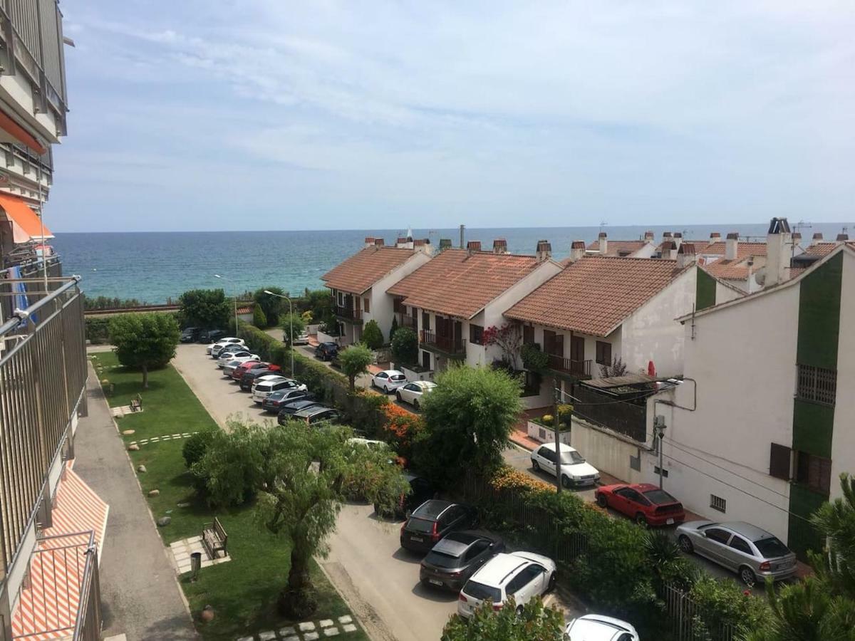 Precioso Apartamento En La Playa Barcelona 카브레라 데 마르 외부 사진